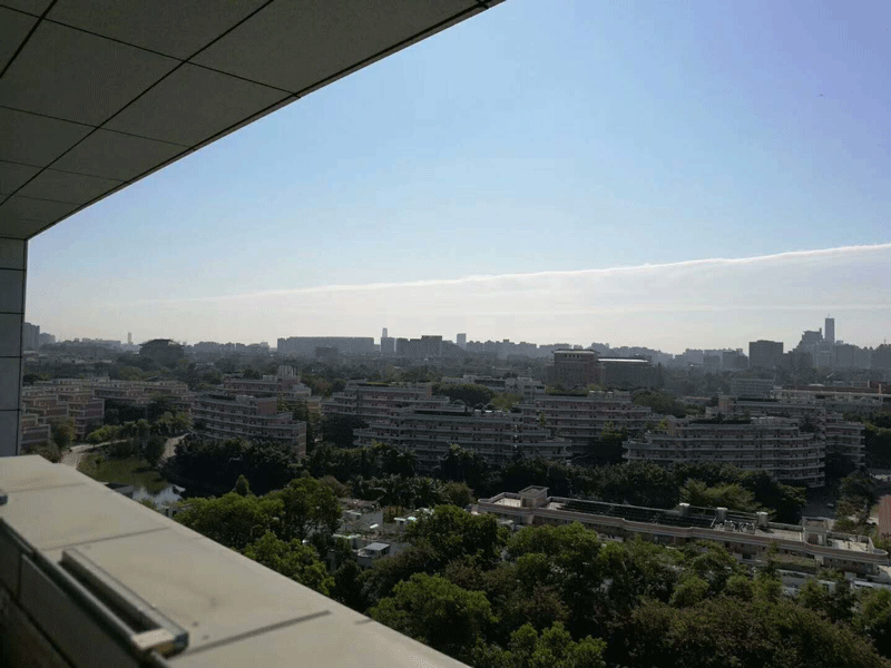 惊艳！广东多地出现“阴阳云”