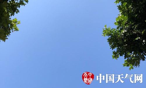 南粤大地春颜已现 冷空气刷入小清新