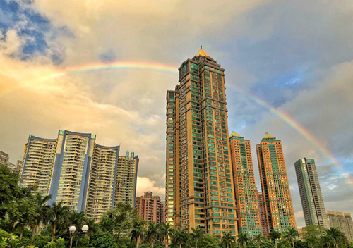 广东多地雨后现蓝天彩虹 你看到了吗？