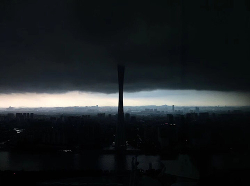 逃不过“5.7暴雨”魔咒的你，未来几天还会被雨淋？！