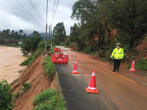综合消息|台风“艾云尼”致广东大雨倾盆 受灾严重