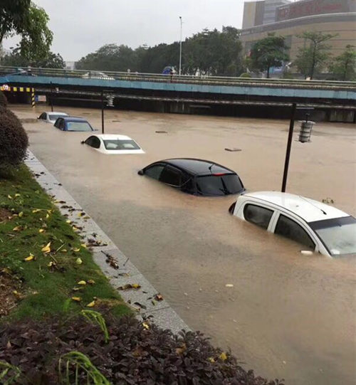 综合消息|台风“艾云尼”致广东大雨倾盆 受灾严重