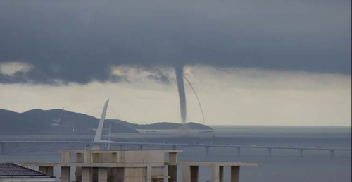 综合消息|深圳市天文台近海惊现“龙吸水”